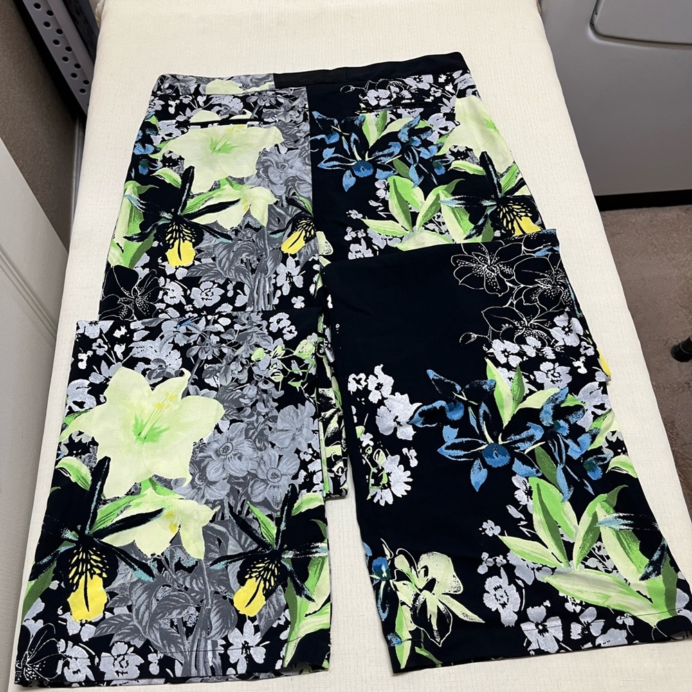 BCBGMaxAzria Black Floral Wide-Leg Trousers - Picture 8 of 10